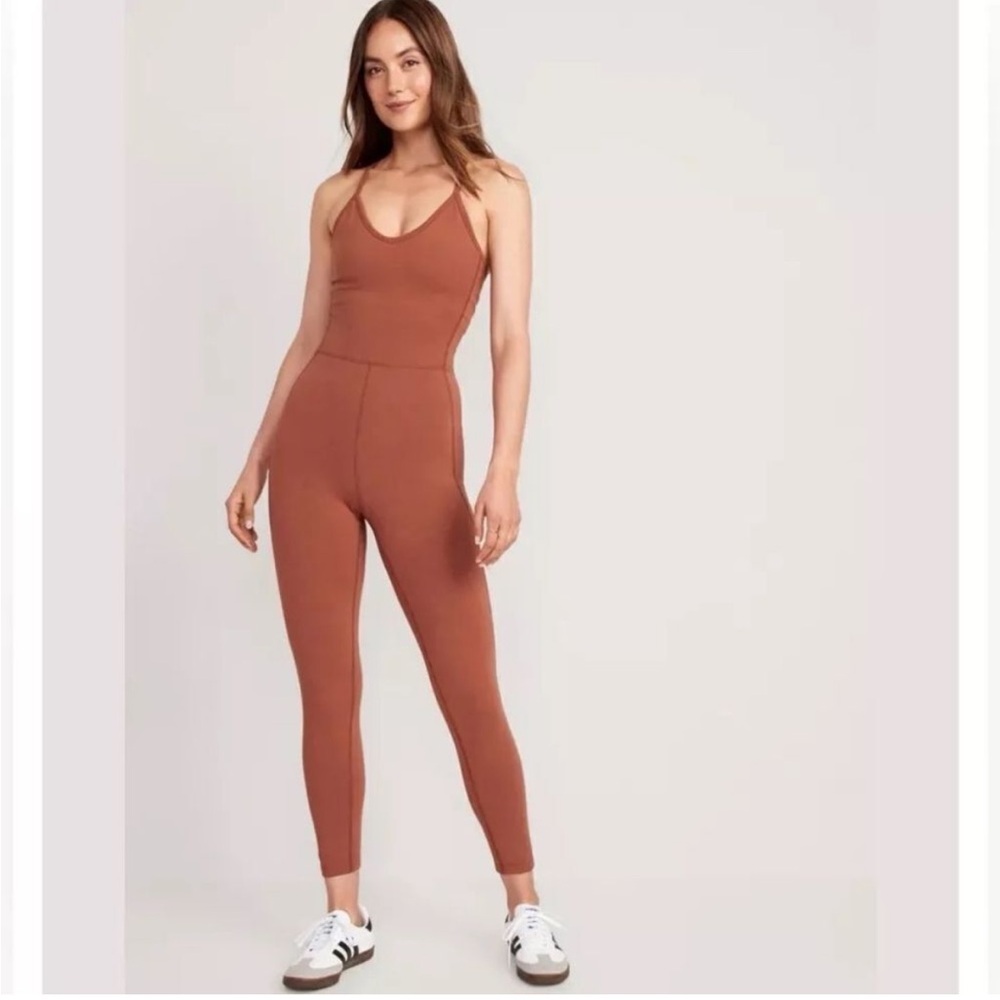Old navy powerchill activewear one piece romper Rust Jumpsuit medium Petite